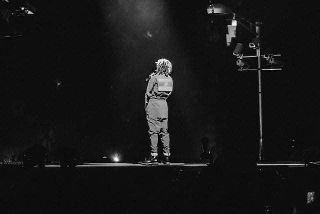 Cole performing in Toronto during 4 Your Eyez Only Tour in 2017
