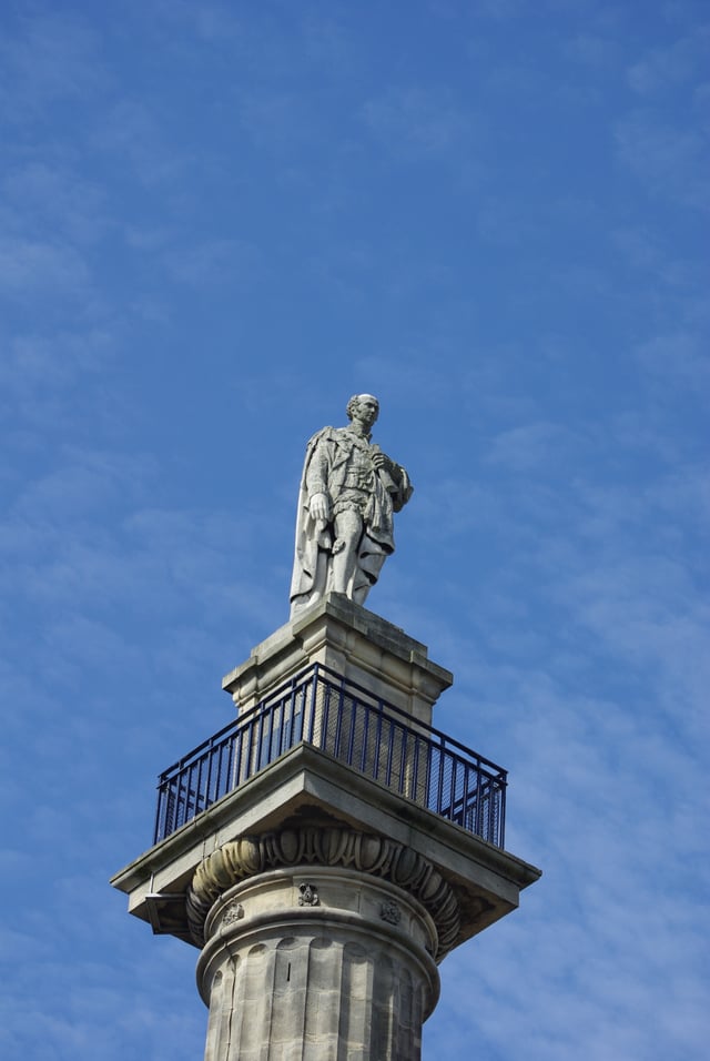 Grey's Monument closeup