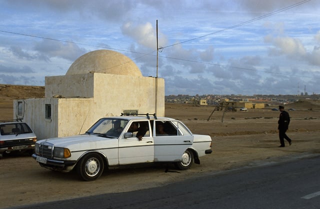 A Moroccan police checkpoint in the suburbs of Laayoune