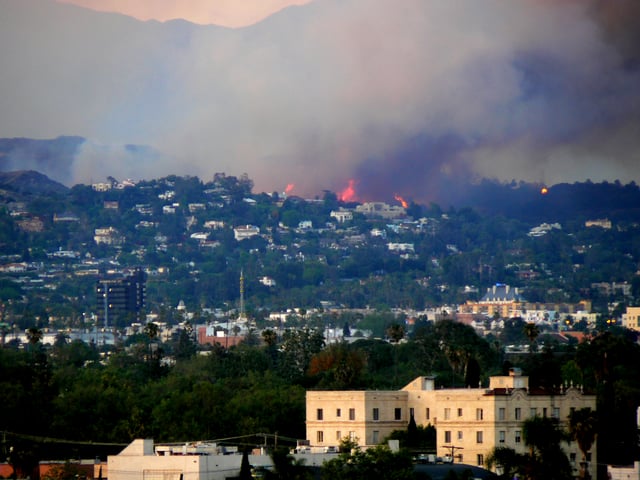 Fire at Griffith Park in Los Feliz, 2007