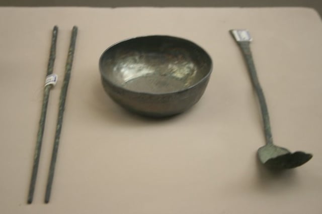 Silverware from Song dynasty (10th -13th century) : Chopsticks, bowl and spoon