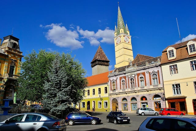 View towards Turnul Clopotelor (the Bells Tower) and Turnul Trompeților (the Trumpets Tower)