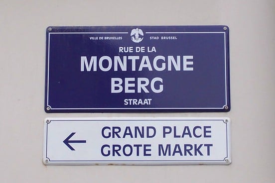 Bilingual signs in Brussels