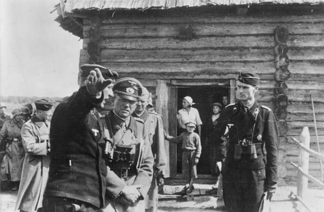 German general Heinz Guderian (centre), commander of Panzer Group 2, on 20 August 1941