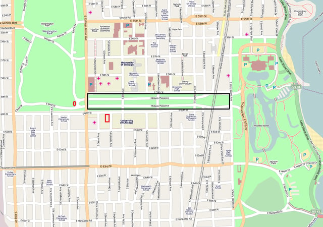 Midway Plaisance links Jackson (right) and Washington Parks (left). (University of Chicago in pink)