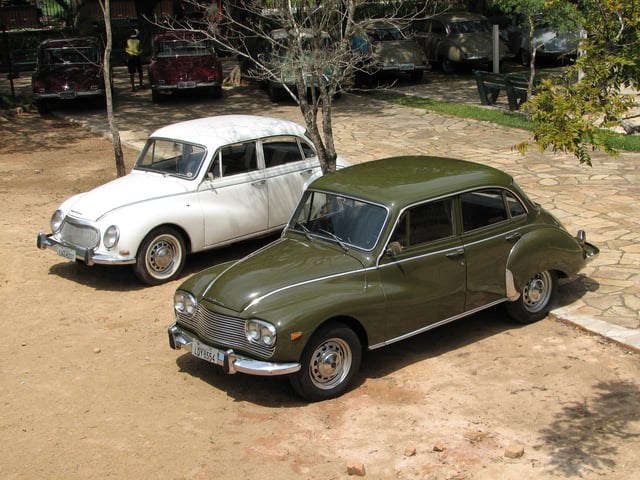 A second series 1967 DKW-Vemag Belcar in front of a first series 1964 DKW-Vemag Belcar