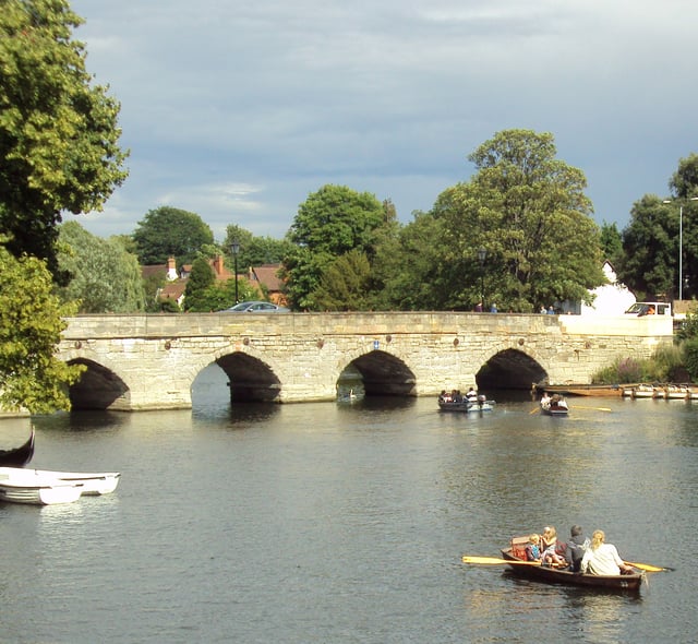 Clopton Bridge allowed trade to flourish in Stratford