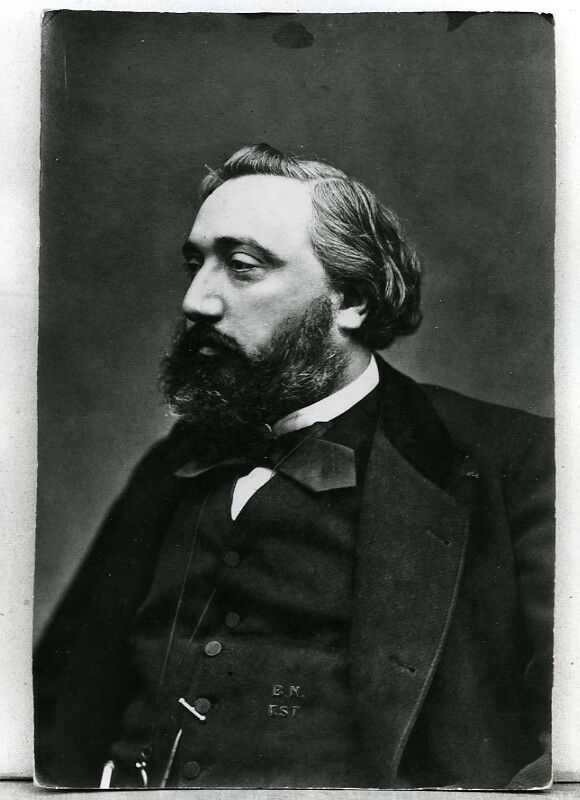 Photo of Gambetta by Nadar.