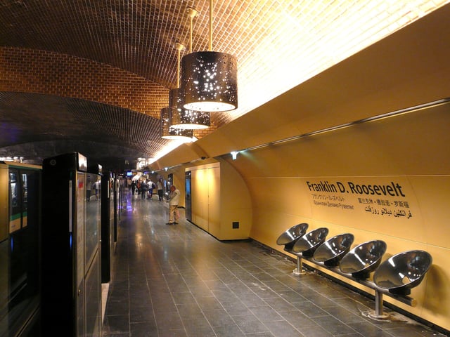 Franklin D. Roosevelt station on Line 1