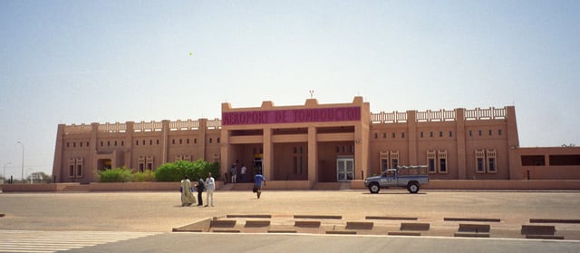 A street and airport in the famous town of Timbuktu, Mali, showing the Sudano-Sahelian architectural style of the West African interior