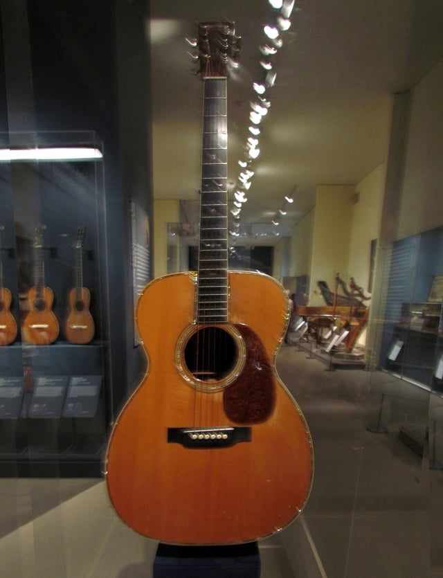 000-42 with OM body, 14-fret joint shortscale