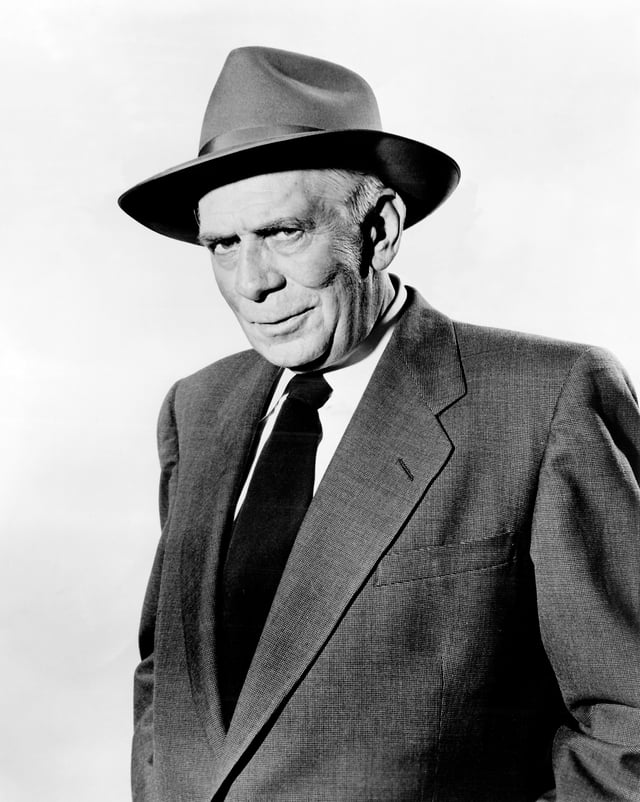 Ray Collins as Lt. Tragg in Perry Mason (1957)