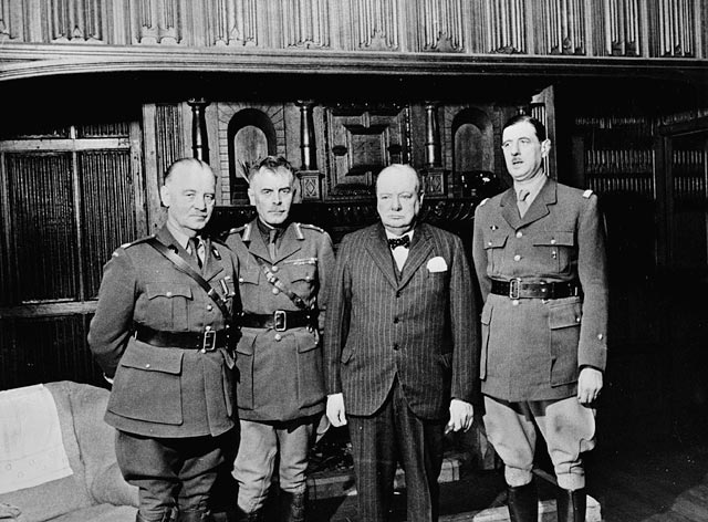 Charles de Gaulle (far right) with Andrew McNaughton, Władysław Sikorski, and Winston Churchill