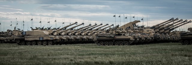 Challenger 2, Warrior, AS90, MLRS and Stormer of the Yorkshire Battlegroup