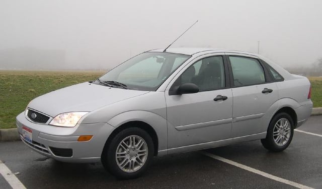 2005 Ford Focus ZX4 SE