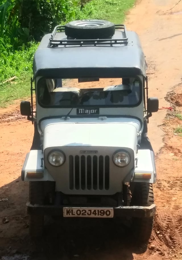 Mahindra CL 550 MDI, with design licensed from Jeep