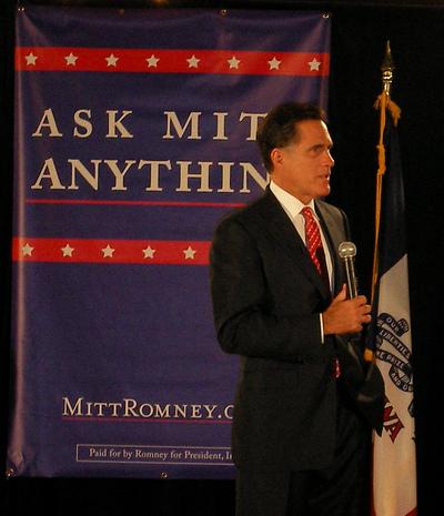 Holding an "Ask Mitt Anything" session in Ames, Iowa, in May 2007
