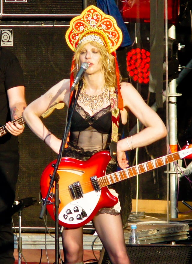 Love performing with Hole at Afisha Picnic in Moscow, 2011