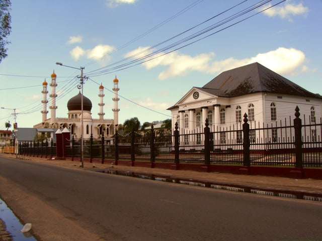 Synagoge and mosque adjacent to each other in Paramaribo.