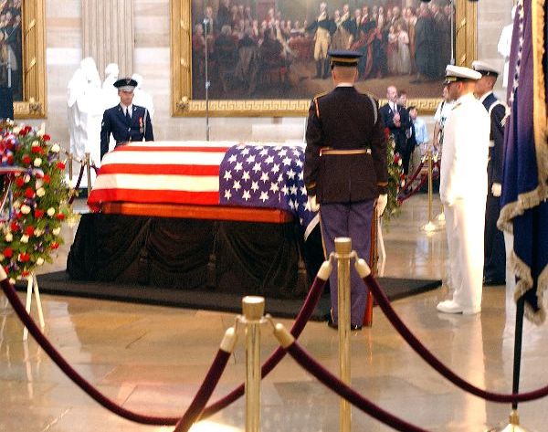 Reagan lying in state in the Capitol rotunda