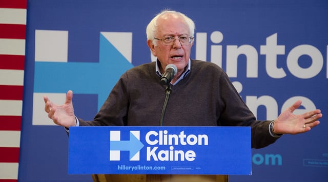 Sanders campaigning for Hillary Clinton at Nashua Community College in October 2016