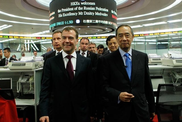 Russian President Dmitry Medvedev with exchange Chairman Ronald Arculli during a visit to Hong Kong on 17 April 2011.