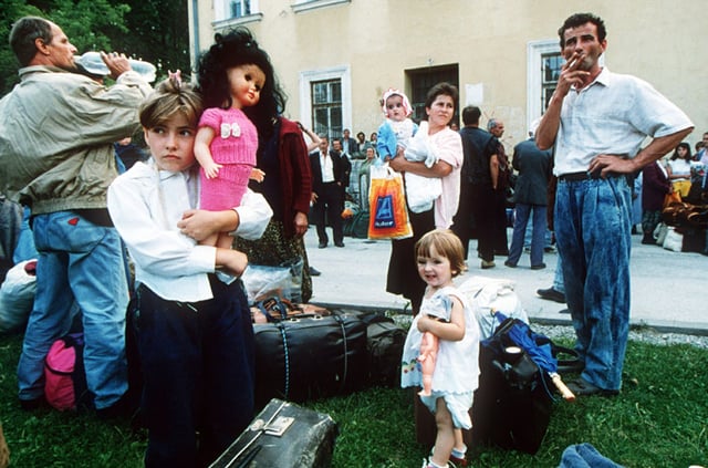 Bosnian refugees in 1993
