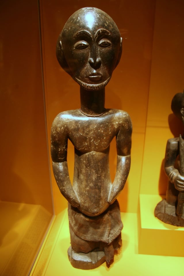 A Hemba male statue