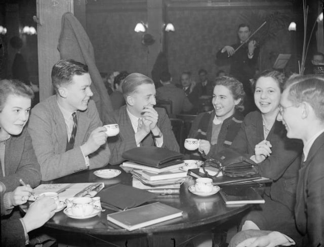 Evacuated King's College London students at the University of Bristol during the Second World War