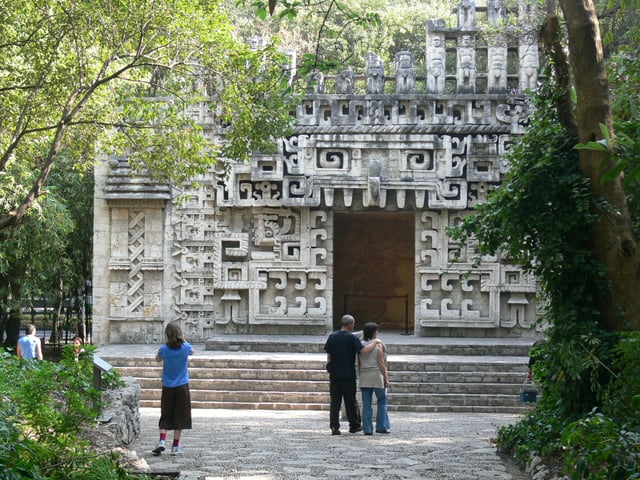 Reconstruction of the entrance to the Hochob temple in the National Museum of Anthropology