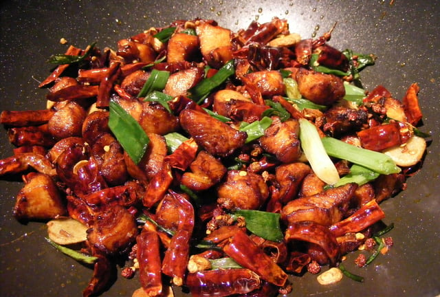 Làzǐ Jī, stir-fried chicken with chili and Sichuan pepper in Sichuan style.
