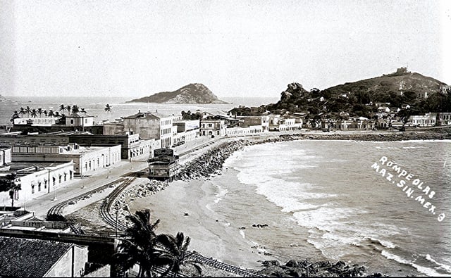 Old photograph of Mazatlán showing a breakwater
