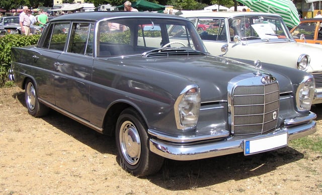 Mercedes-Benz 220b