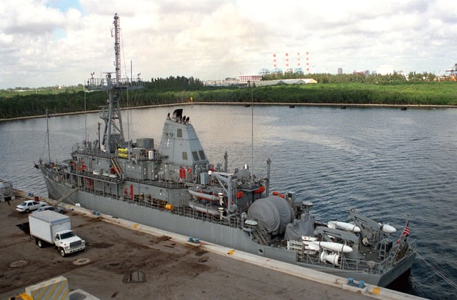USS Warrior (MCM-10) in port