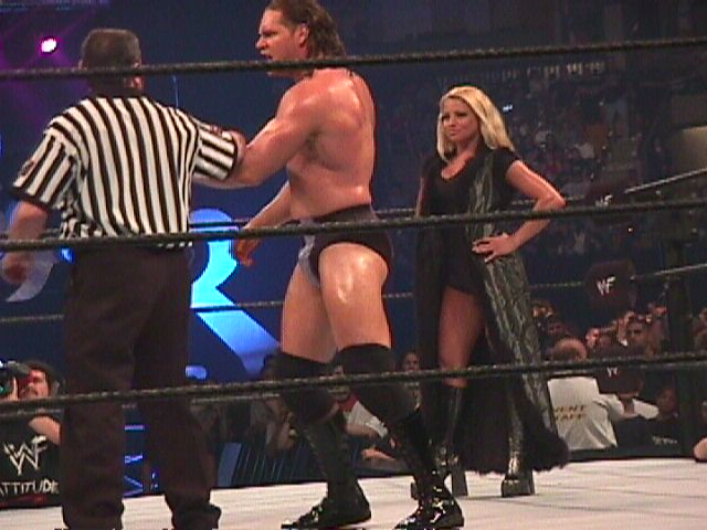 Stratus as Val Venis' manager during the 2000 King of the Ring event
