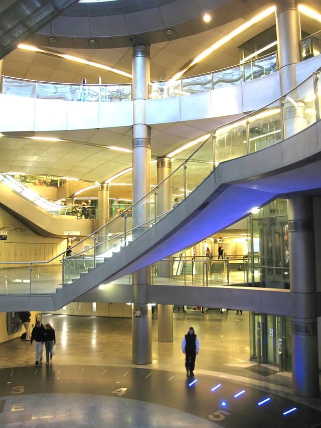 Saint-Lazare station
