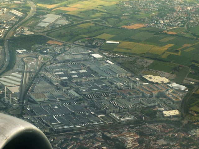 The largest Daimler plant (producing Mercedes-Benz cars) is in Sindelfingen, Germany.