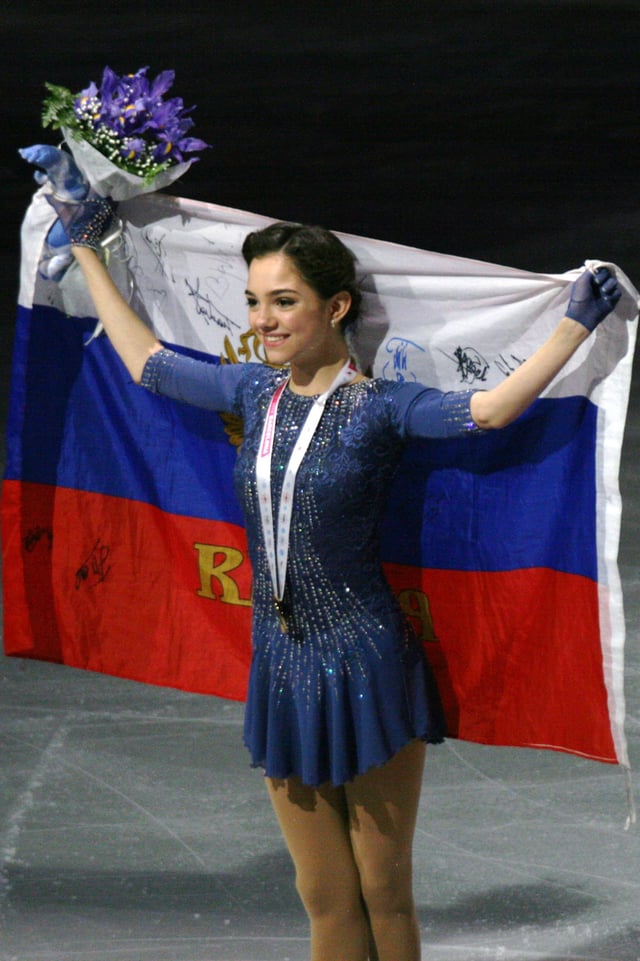 Medvedeva at the 2015–16 Grand Prix Final podium.