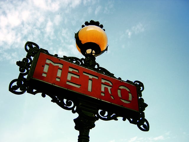 Métro signage