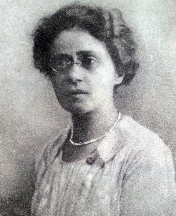 Parashqevi Qiriazi teacher and feminist (1880–1970)