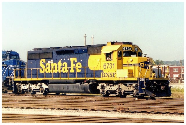 BNSF #6371, an ex-Santa Fe EMD SD40-2 in the Yellowbonnet scheme