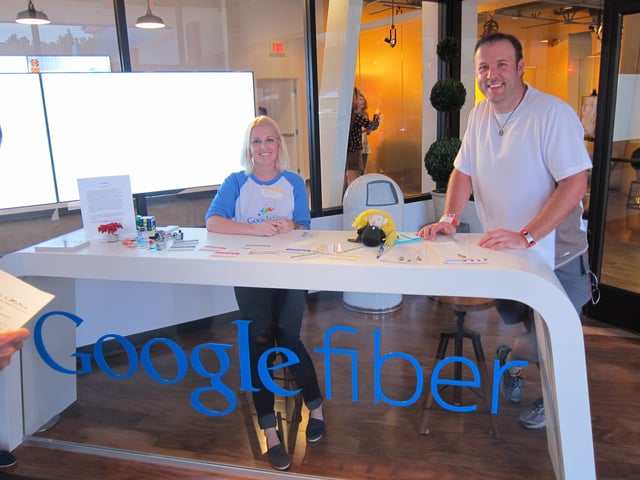 Google Fiber promotes Google Fiber in Kansas City.