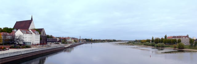 Frankfurt and Słubice next to each other