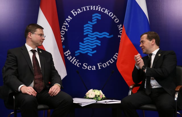 Medvedev with Latvian PM Valdis Dombrovskis, April 2013
