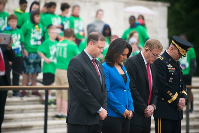 Gabbard at the Tomb of the Unknown Soldier at Arlington National Cemetery in Virginia
