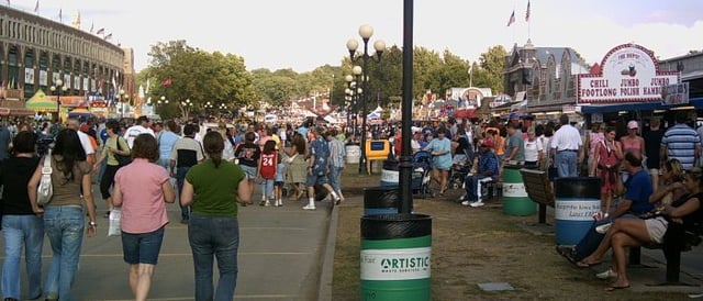 The Grand Concourse, between the Grandstand and the Varied Industries Building, during the 2006 Iowa State Fair