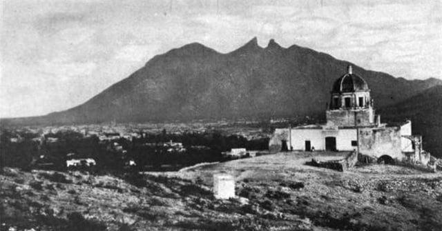View of Monterrey and Cerro de la Silla in 1904