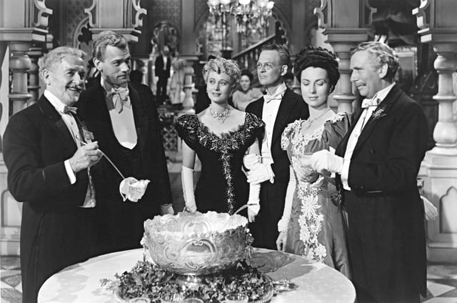 The Magnificent Ambersons (1942)Richard Bennett, Joseph Cotten, Dolores Costello, Don Dillaway, Agnes Moorehead, Ray Collins