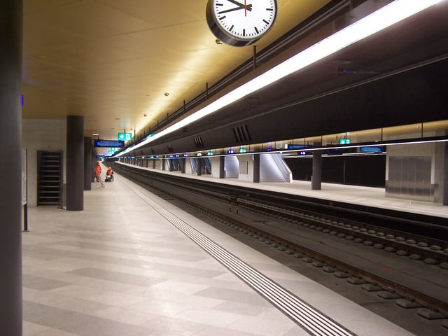 Löwenstrasse station in March 2014