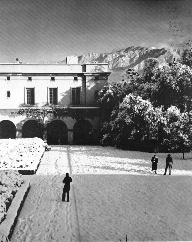 The 1949 snowfall on the campus of the California Institute of Technology in Pasadena